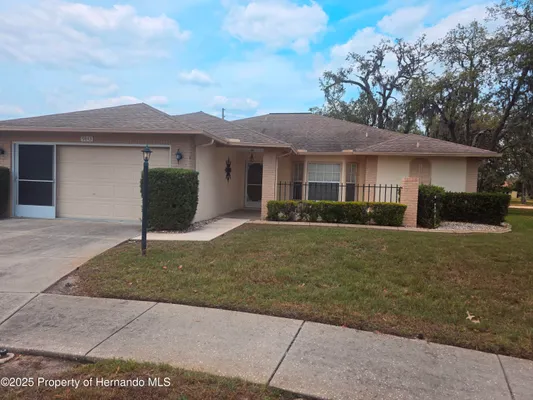 Property Slideshow image 3 of 46 | 9843 saint joseph ct, New Port Richey, FL, 34655