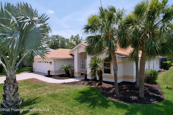 Property Slideshow image 3 of 73 | 8420 maybelle dr, Weeki Wachee, FL, 34613