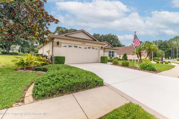 Property Slideshow image 2 of 49 | 11330 leeds dr, Spring Hill, FL, 34609