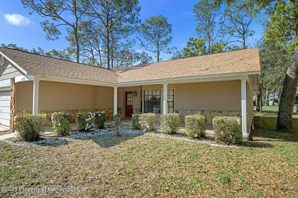 Property Slideshow image 2 of 70 | 2193 pebble beach dr, Spring Hill, FL, 34606