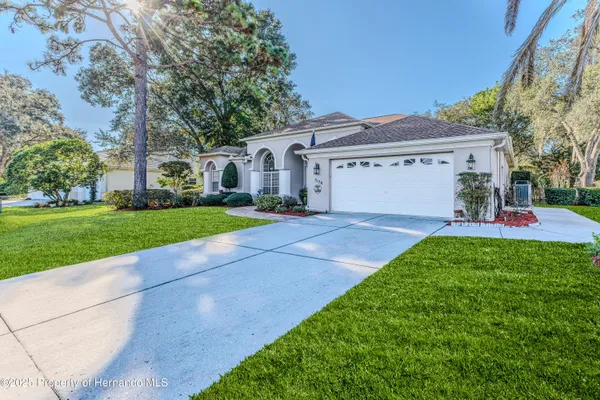 Property Slideshow image 2 of 66 | 5158 legend hills ln, Spring Hill, FL, 34609