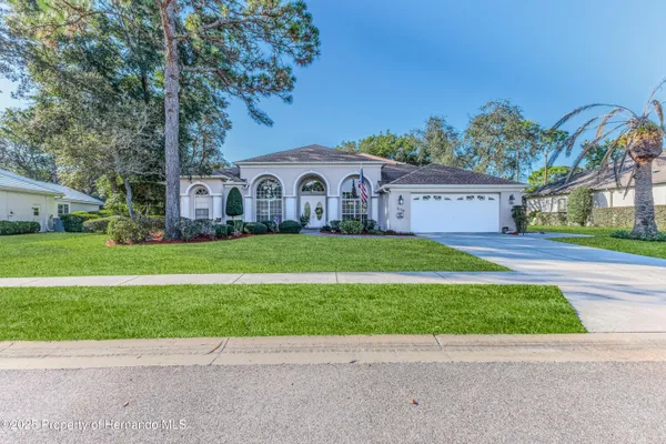 Property Slideshow image 3 of 66 | 5158 legend hills ln, Spring Hill, FL, 34609