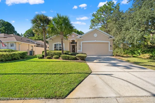 Property Slideshow image 2 of 51 | 10199 holly berry dr, Weeki Wachee, FL, 34613