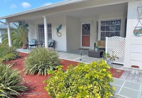 Property Slideshow image 2 of 21 | 6310 ocean pines ln, Spring Hill, FL, 34606