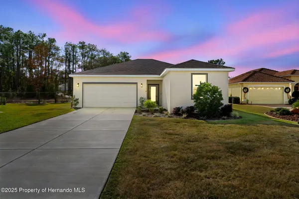 Property Slideshow image 2 of 76 | 9316 gentle ben ct, Spring Hill, FL, 34613