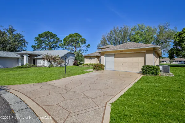 Property Slideshow image 2 of 147 | 2183 rolling hills ct, Spring Hill, FL, 34606