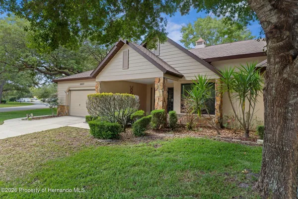 Property Slideshow image 2 of 66 | 6625 williamsburg ct, Spring Hill, FL, 34606