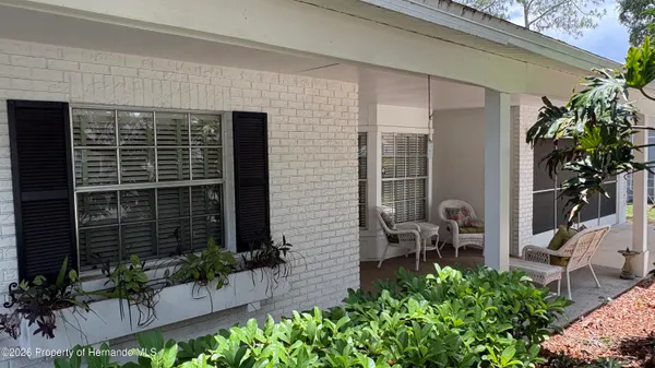 Property Slideshow image 2 of 11 | 6173 ocean pines ln, Spring Hill, FL, 34606