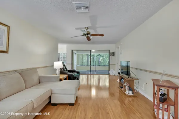 Property Slideshow image 2 of 33 | 6762 pearleaf ct, Spring Hill, FL, 34606