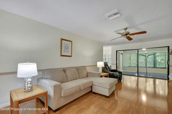 Property Slideshow image 3 of 33 | 6762 pearleaf ct, Spring Hill, FL, 34606