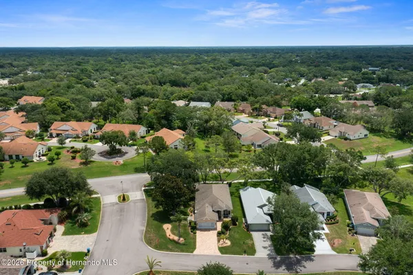 Property Slideshow image 2 of 100 | 7496 bridgewater ln, Spring Hill, FL, 34606