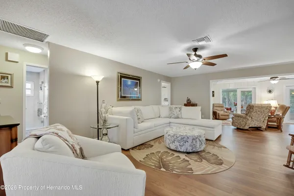 Property Slideshow image 2 of 43 | 7052 sparkling creek ct, Spring Hill, FL, 34606