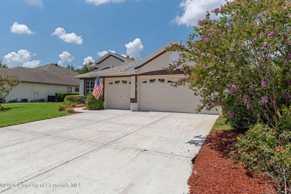 Property Slideshow image 3 of 71 | 315 keltner ct, Spring Hill, FL, 34609