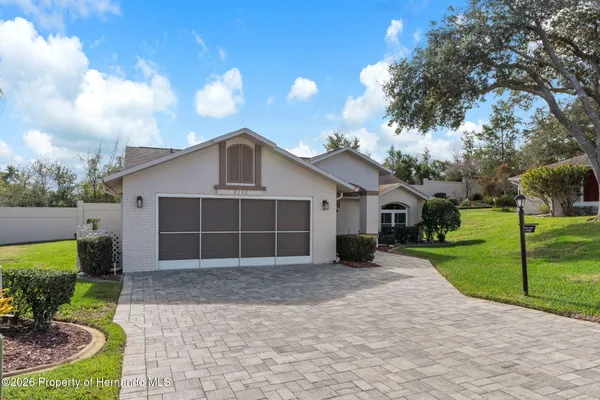 Property Slideshow image 2 of 76 | 2132 oakwood hills ct, Spring Hill, FL, 34606
