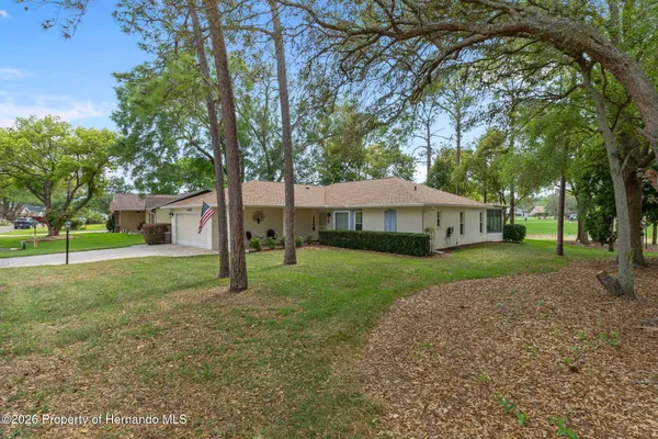 Property Slideshow image 2 of 53 | 7182 big bend dr, Spring Hill, FL, 34606