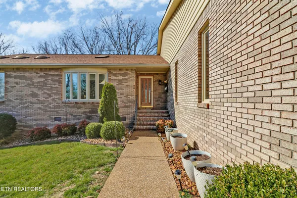 Property Slideshow image 2 of 37 | 144 greenwood rd, Crossville, TN, 38558