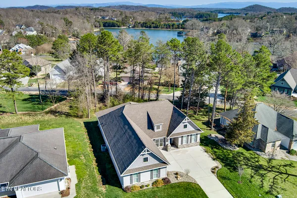 Property Slideshow image 2 of 59 | 192 amohi way, Loudon, TN, 37774