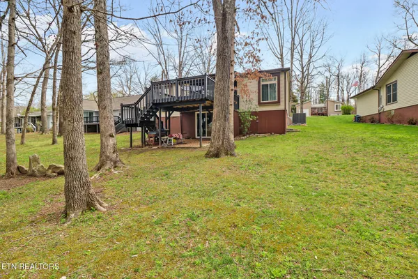 Property Slideshow image 3 of 32 | 121 lakeshire dr, Crossville, TN, 38558
