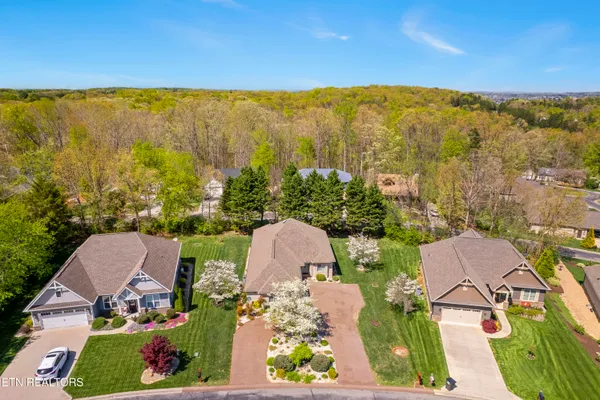 Property Slideshow image 3 of 37 | 124 pocola way, Loudon, TN, 37774