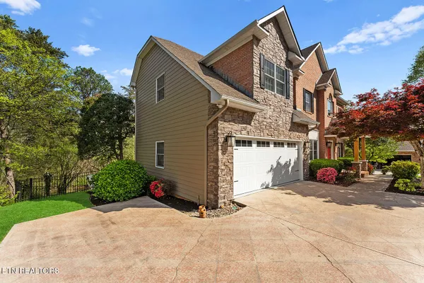 Property Slideshow image 2 of 66 | 231 chuniloti way, Loudon, TN, 37774