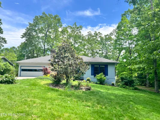 Property Slideshow image 2 of 44 | 124 canterbury dr, Crossville, TN, 38558