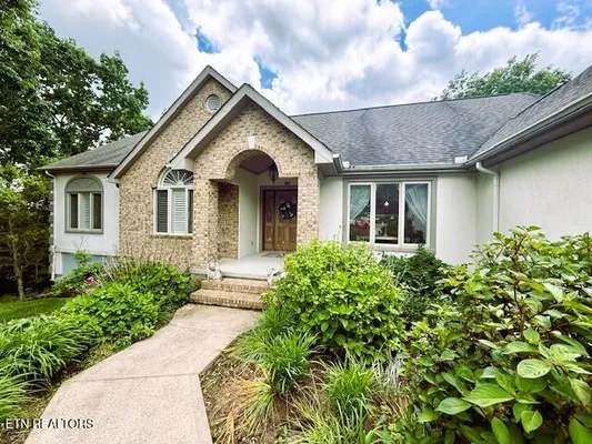 Property Slideshow image 2 of 38 | 25 shawnbury pt, Crossville, TN, 38558