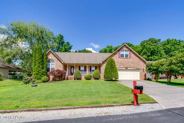 Property Slideshow image 3 of 61 | 309 saligugi ln, Loudon, TN, 37774