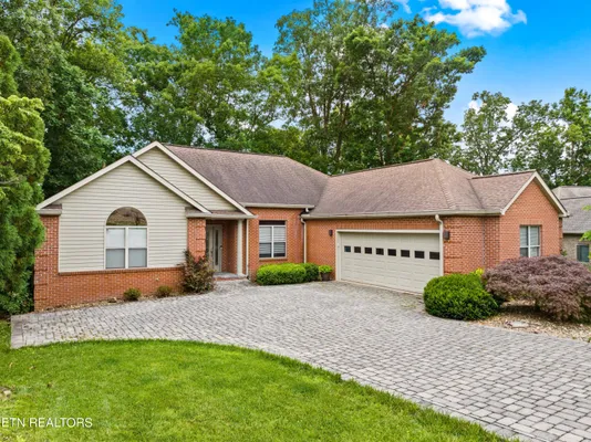 Property Slideshow image 2 of 45 | 117 tahlequah ln, Loudon, TN, 37774