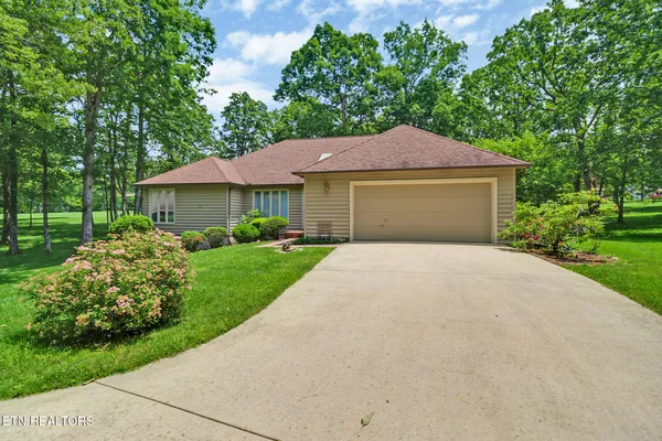 Property Slideshow image 2 of 43 | 131 snead dr, Crossville, TN, 38558