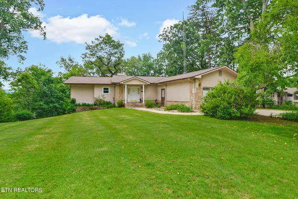 Property Slideshow image 2 of 37 | 27 brambleton ct, Crossville, TN, 38558