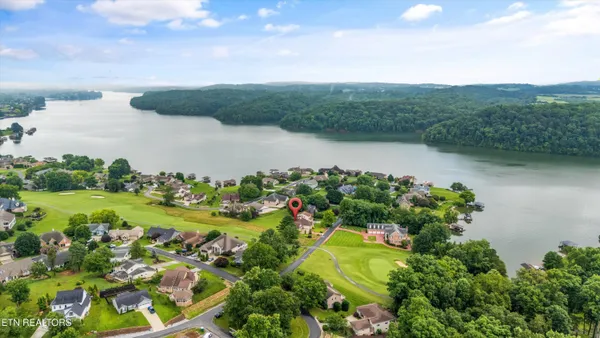 Property Slideshow image 2 of 28 | 140 chuniloti way, Loudon, TN, 37774