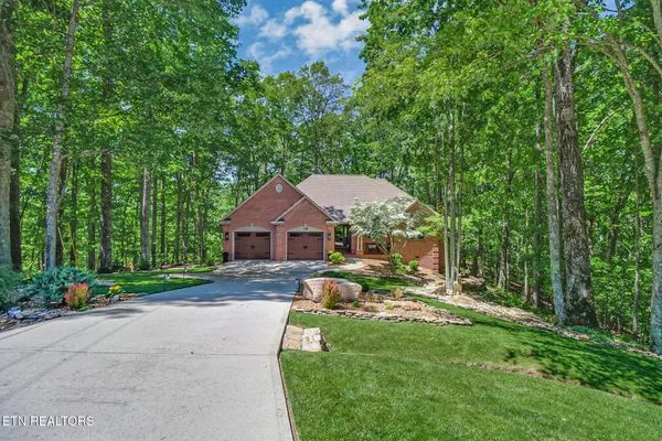 Property Slideshow image 2 of 60 | 15 quill ct, Crossville, TN, 38558