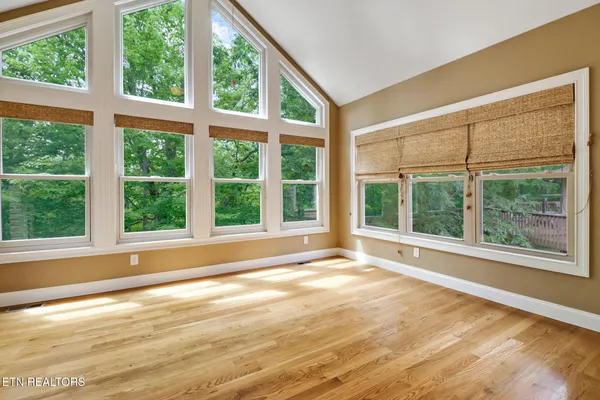 Property Slideshow image 3 of 63 | 124 lynhurst dr, Crossville, TN, 38558