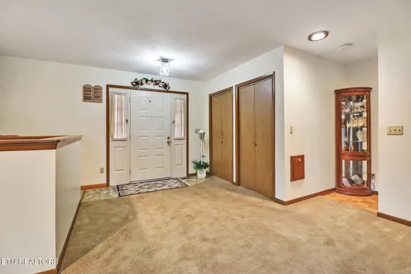 Property Slideshow image 3 of 37 | 27 brambleton ct, Crossville, TN, 38558