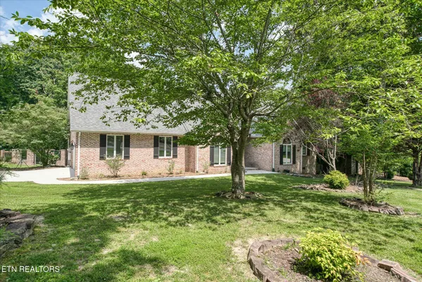 Property Slideshow image 2 of 62 | 126 markham ln, Crossville, TN, 38558