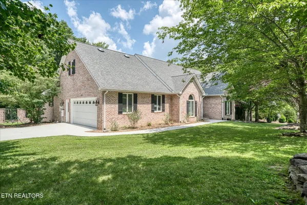 Property Slideshow image 3 of 62 | 126 markham ln, Crossville, TN, 38558