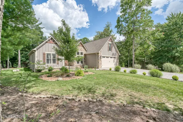 Property Slideshow image 2 of 27 | 120 kenwood dr, Crossville, TN, 38558