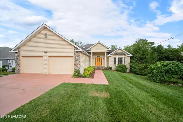 Property Slideshow image 3 of 50 | 156 mountain view dr, Crossville, TN, 38558