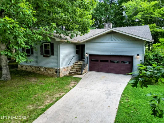 Property Slideshow image 3 of 49 | 215 snead dr, Crossville, TN, 38558