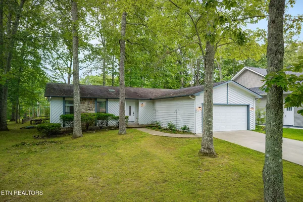 Property Slideshow image 2 of 38 | 145 anglewood dr, Crossville, TN, 38558