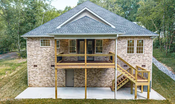 Property Slideshow image 3 of 60 | 222 oostanali way, Loudon, TN, 37774