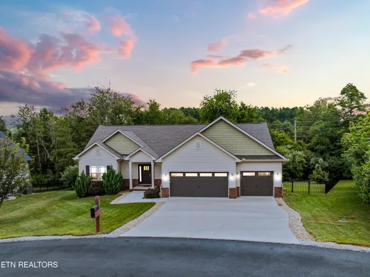 Property Slideshow image 3 of 40 | 116 wataga ln, Loudon, TN, 37774