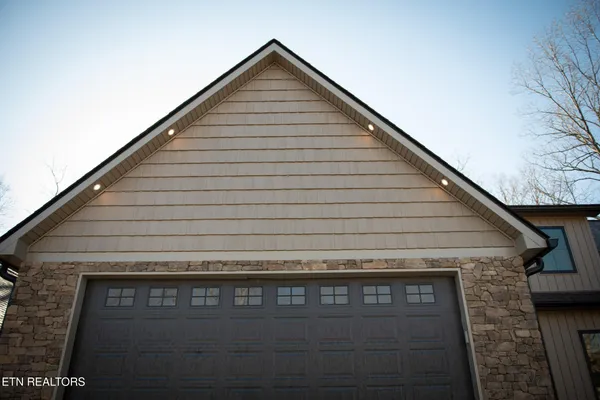 Property Slideshow image 2 of 21 | 107 leinster ln, Crossville, TN, 38558