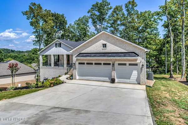 Property Slideshow image 2 of 62 | 122 nuhya way, Loudon, TN, 37774