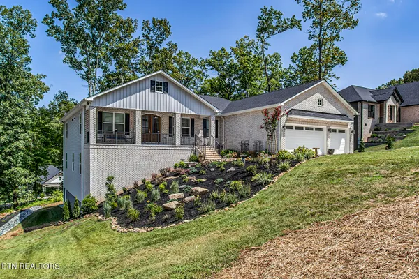 Property Slideshow image 3 of 62 | 122 nuhya way, Loudon, TN, 37774