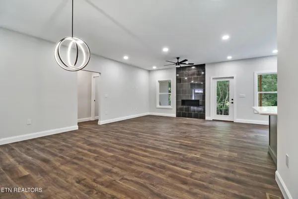 Property Slideshow image 3 of 30 | 141 windsor rd, Crossville, TN, 38558