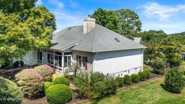 Property Slideshow image 3 of 51 | 108 tahlequah ln, Loudon, TN, 37774