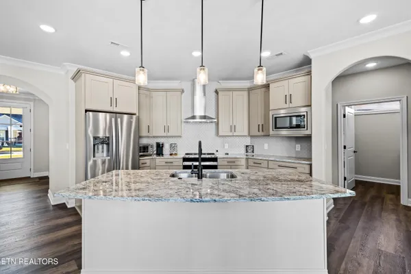 Property Slideshow image 2 of 23 | 511 chestnut pl, Loudon, TN, 37774