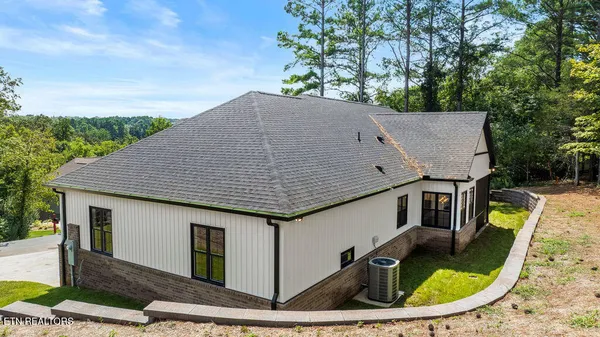 Property Slideshow image 2 of 29 | 147 gigi ln, Loudon, TN, 37774