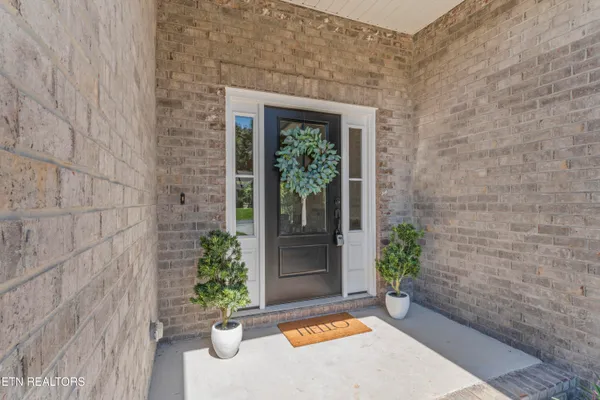 Property Slideshow image 2 of 47 | 208 mialaquo rd, Loudon, TN, 37774